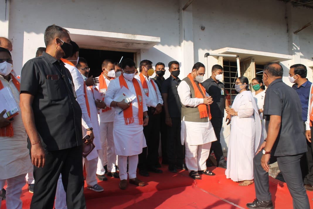 मुख्यमंत्री विजय रुपाणी से बीके इना की मुलाकात