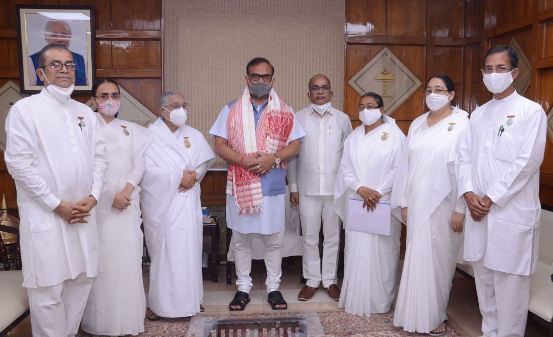  असम के मुख्यमंत्री हेमंत शर्मा ने किया गुवाहाटी सेवाकेंद्र का दौरा