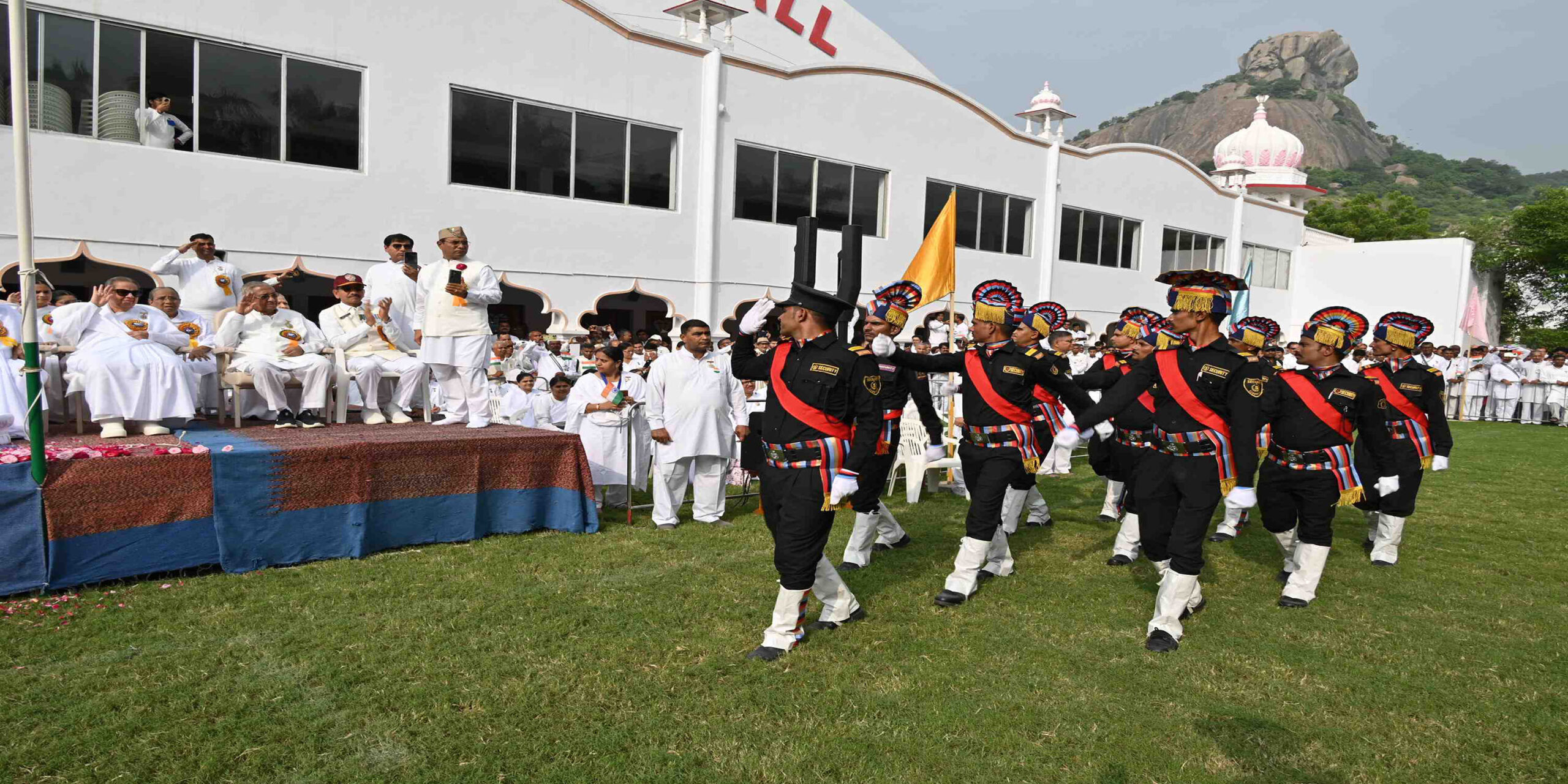 सभी देशवासी विश्व को एकता का संदेश दें: राजयोगिनी मोहिनी दीदी