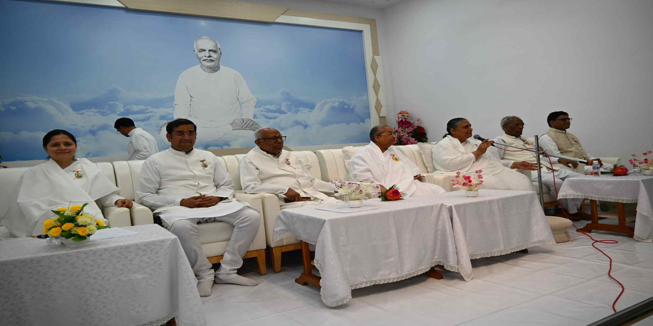 पत्रकार अपने जीवन में अध्यात्म और योग को शामिल करें: राजयोगिनी बीके मुन्नी दीदी